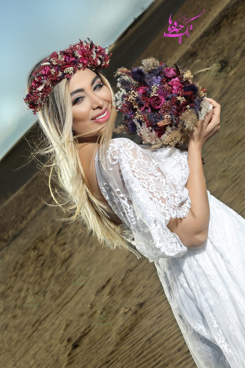 ژست با گل