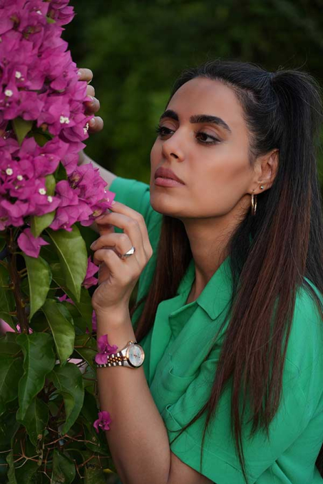 عکس خیابانی با گل