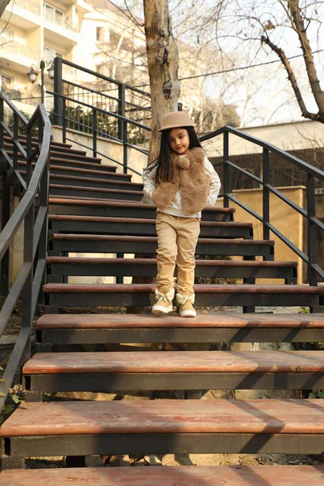 عکاسی خیابانی روی پله