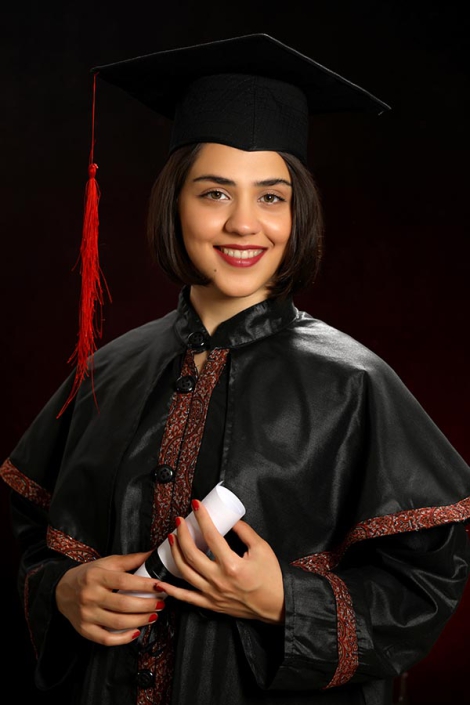 geaduation 4 عکاسی فارغ التحصیلی در آتلیه