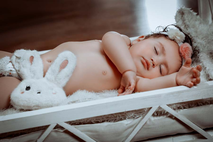 6 (1) عکاسی نوزاد خوابیده