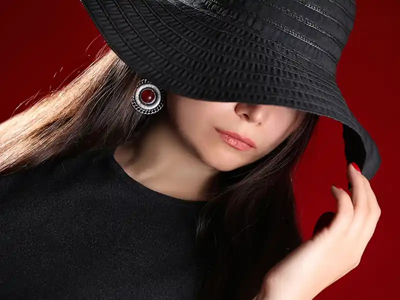 نمونه عکاسی پروفایل حرفهای با نورپردازی استودیویی